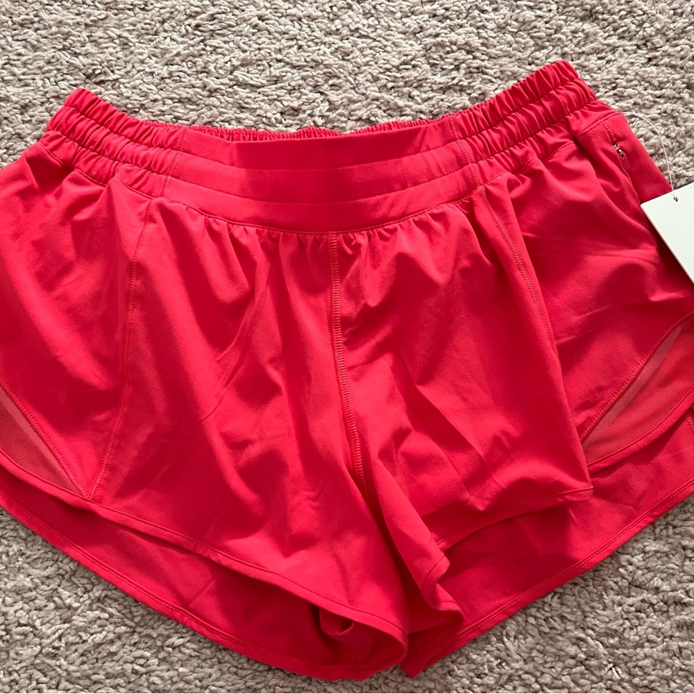 Lululemon Hotty Hot Shorts Size 10 2.5 Inseam